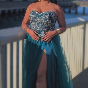 Green Prom dress